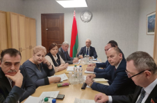Член Президиума Совета Республики С.Рачков провел очередное заседание Постоянной комиссии по международным делам и национальной безопасности.