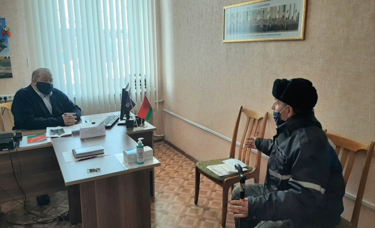 Член Совета Республики В.Хроленко провел прием граждан в общественной приемной Член Совета Республики В.Хроленко провел прием граждан в общественной приемной