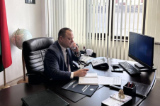 Член Совета Республики Э.Гаврилкович провел прямую телефонную линию