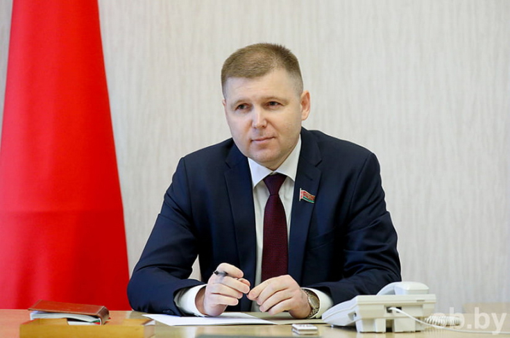 Член Президиума Совета Республики С.Сивец провел «прямую телефонную линию» Член Президиума Совета Республики С.Сивец провел «прямую телефонную линию»