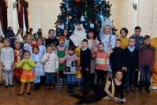 Член Совета Республики Т.Абель приняла участие в благотворительной акции «Наши дети»
