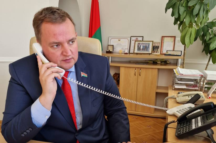 Член Совета Республики С.Анюховский провел «прямую телефонную линию» Член Совета Республики С.Анюховский провел «прямую телефонную линию»
