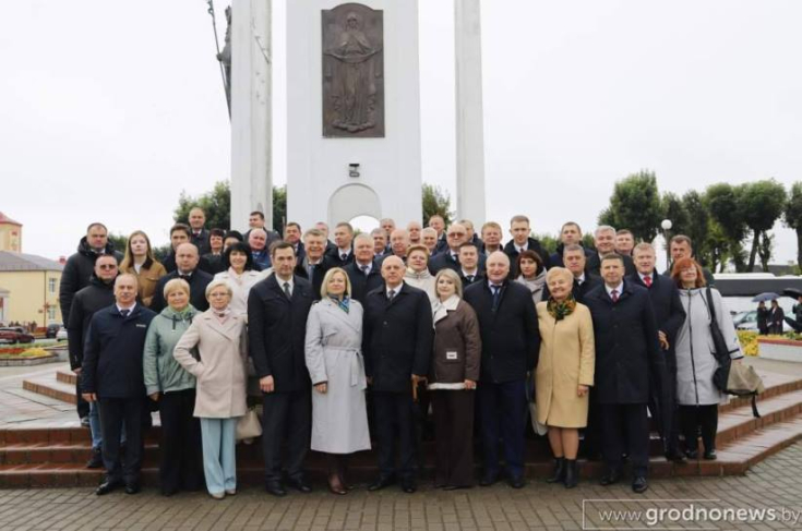 Член Совета Республики А.Жамойда принял участие в выездном заседании Гродненского областного Совета депутатов