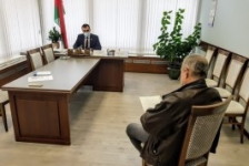 Член Совета Республики А.Карпицкий провел «прямую телефонную 
линию» и прием граждан 
