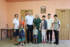 Член Савета Рэспублікі Ф.Яшкоў наведаў сацыяльна-педагагічныя цэнтры і
дапаможную школу-інтэрнат 
