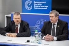 Член Совета Республики М.Русый
выступил перед коллективом БИСИ
