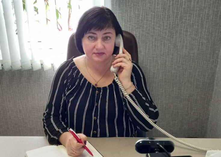 Член Совета Республики А.Смоляк провела «прямую телефонную линию» Член Совета Республики А.Смоляк провела «прямую телефонную линию»