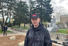 Член Совета Республики 
А. Кушнаренко принял участие 
в республиканском субботнике