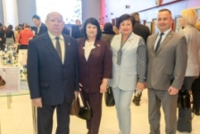 Члены Совета Республики Т.Абель и А.Смоляк
приняли участие в торжественном собрании ко
 Дню единения народов Беларуси и России
