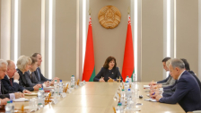 Н.Кочанова провела встречу с членами Совета Республики от г. Минска