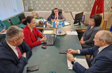 А.Карпицкий провел прием граждан и прямую телефонную линию