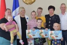 Член Совета Республики А.Смоляк: очень важно, чтобы все дети приступили к занятиям в полной готовности и с отличным настроением