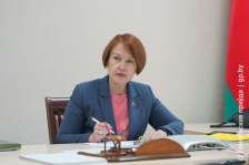 Екатерина Зенкевич провела прямую телефонную линию
