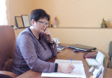 «Прямую телефонную линию» провела член Совета Республики Трибунах Г.П.