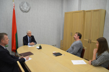 Член Президиума Совета Республики С.Рачков провел личный прием граждан