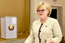 Член Совета Республики Т.Шатликова приняла участие в досрочном голосовании