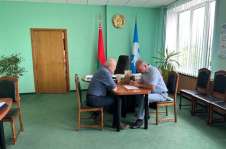 Член Совета Республики В.Байко провел личный прием граждан и прямую телефонную линию