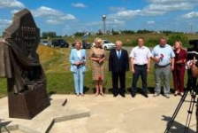 Член Совета Республики И.Левкович приняла участие в митинге-реквиеме