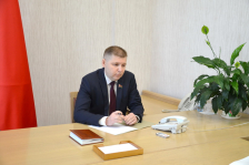 Член
Президиума Совета Республики С.Сивец провел «прямую телефонную линию»