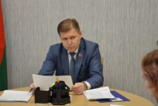 Член Президиума Совета Республики С.Сивец провел личный прием граждан