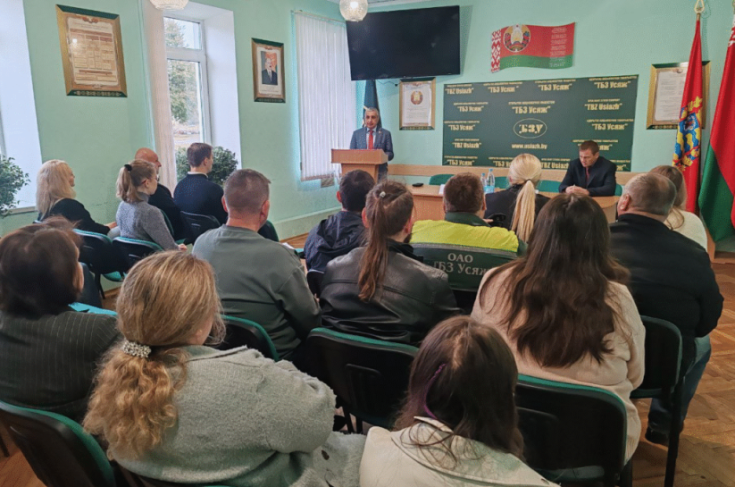 Гарик Барсамян изучил потребности жителей поселка Усяж Смолевичского района