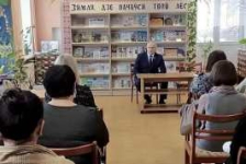 Ю.Деркач встретился с трудовыми коллективами государственных учреждений «Дубровенская централизованная библиотечная система» и «Центр по обеспечению деятельности бюджетных организаций по Дубровенскому району»