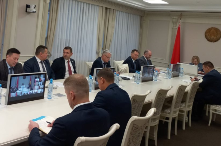 Член Совета Республики П.Ошурик принял участие в заседании Гродненского областного Совета депутатов