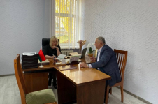 Член Совета Республики Е.Стальбовская: главным ориентиром в работе с гражданами является четкое понимание того, что за каждой проблемой стоит конкретный человек