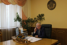 Член Совета Республики В.Маркевич провел «прямую телефонную линию»