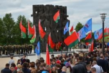 Первичная организация ОО «БРСМ» Секретариата Совета Республики приняла участие в мероприятиях, приуроченных ко Дню всенародной памяти жертв Великой Отечественной войны и геноцида белорусского народа