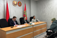 Член Совета Республики Г.Барсамян провел выездной прием граждан