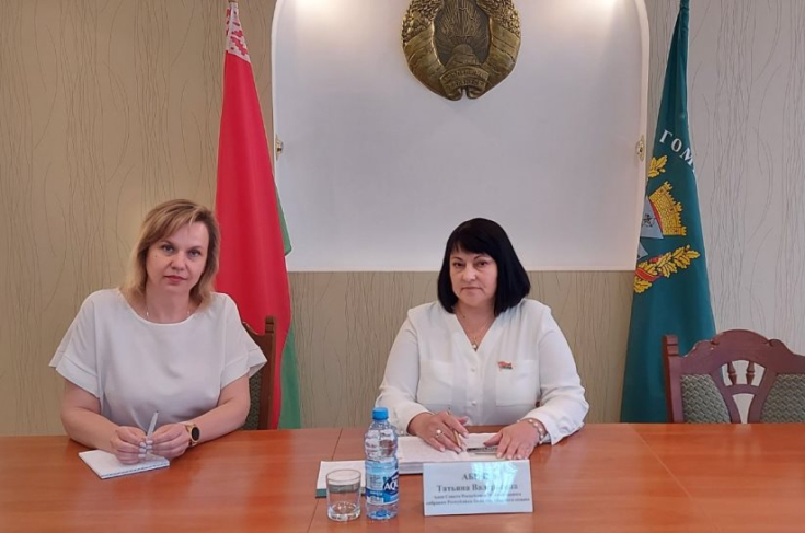 Член Совета Республики Т.Абель провела
личный прием граждан и «прямую телефонную линию»
в Гомельском районе
Член Совета Республики Т.Абель провела
личный прием граждан и «прямую телефонную линию»
в Гомельском районе