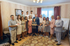 Член Совета Республики Л. Сапего посетила дом семейного типа
