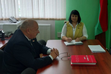 Член Совета Республики Т.Абель провела личный прием граждан и «прямую телефонную линию» в Ветковском районе