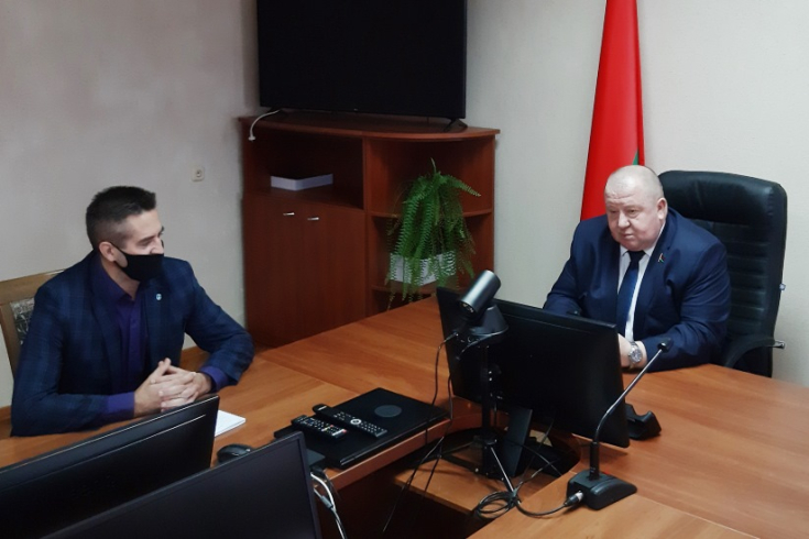Член Совета Республики В.Хроленко провел «прямую телефонную линию» в Иваново Член Совета Республики В.Хроленко провел «прямую телефонную линию» в Иваново