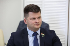 А.Лукьянов принял участие в заседании
«Депутатского клуба» в агентстве «Минск-Новости»
