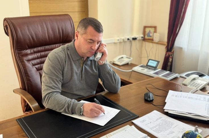 А.Горошкин провел прямую телефонную линию А.Горошкин провел прямую телефонную линию