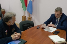 Член Совета Республики В.Полищук провел выездной прием граждан