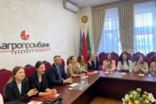 Член Совета Республики О.Жингель провел встречу со студентами