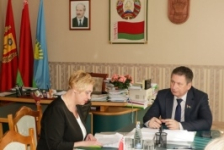 Член Совета Республики А.Шишкин провел прием граждан в Кировске