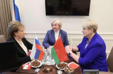 Член Совета Республики М.Ильина провела встречу с заместителем председателя Комитета Совета Федерации по науке, образованию и культуре Л.Скаковской