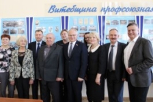 Член Совета Республики Ю.Деркач поздравил ветеранов профсоюзного движения с Днем пожилого человека