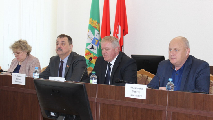 Состоялась рабочая поездка
члена Президиума Совета Республики В.Сиренко в Гомельскую область
Состоялась рабочая поездка
члена Президиума Совета Республики В.Сиренко в Гомельскую область