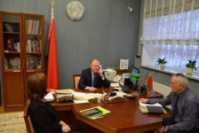 Член Президиума Совета Республики В.Лискович провел «прямую телефонную линию»