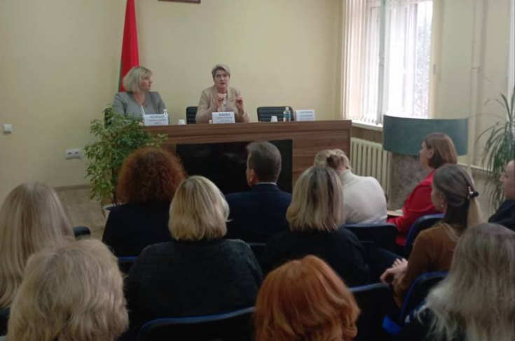 Член Совета Республики М.Ильина провела встречу с трудовым коллективом Комбината школьного питания г. Минска Член Совета Республики М.Ильина провела встречу с трудовым коллективом Комбината школьного питания г. Минска
