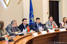 А.Лукьянов принял участие 
в диалоговой площадке
«Вместе мы едины!»
