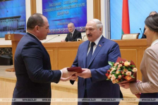 Член Совета Республики И.Головатый удостоен государственной премии