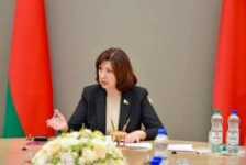 Председатель Совета Республики
Н.Кочанова провела рабочую встречу
с руководителями швейных организаций
Беларуси