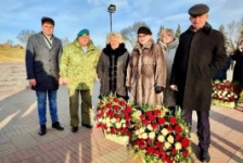 Член Совета Республики Т.Шатликова приняла участие в церемонии возложения цветов
