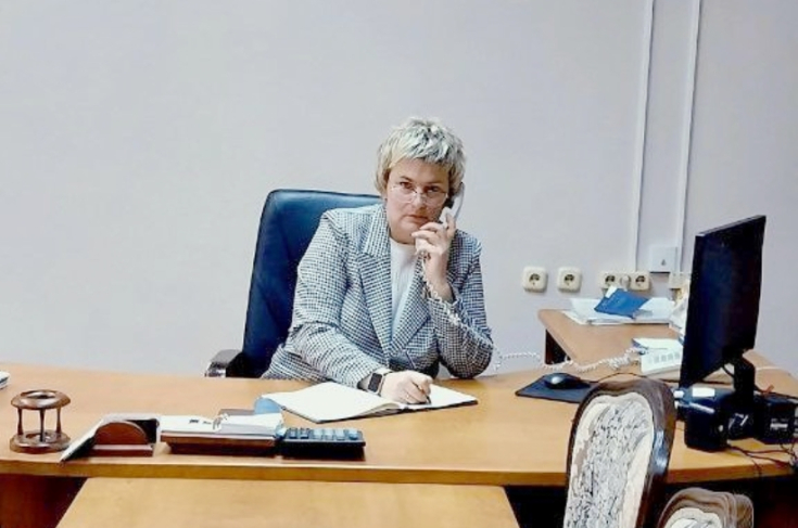 Член Совета Республики Е.Фурс провела прямую телефонную линию Член Совета Республики Е.Фурс провела прямую телефонную линию